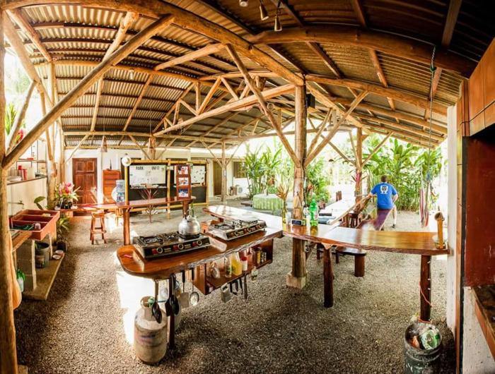 Cabinas Tropicales,Puerto Jiménez>>Golfito,2 star