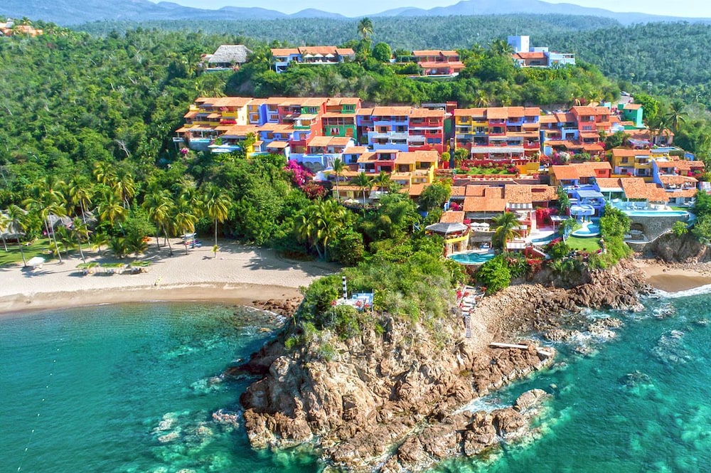 Bungalows & Casitas De Las Flores In Careyes,,4 star