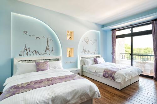 room-image