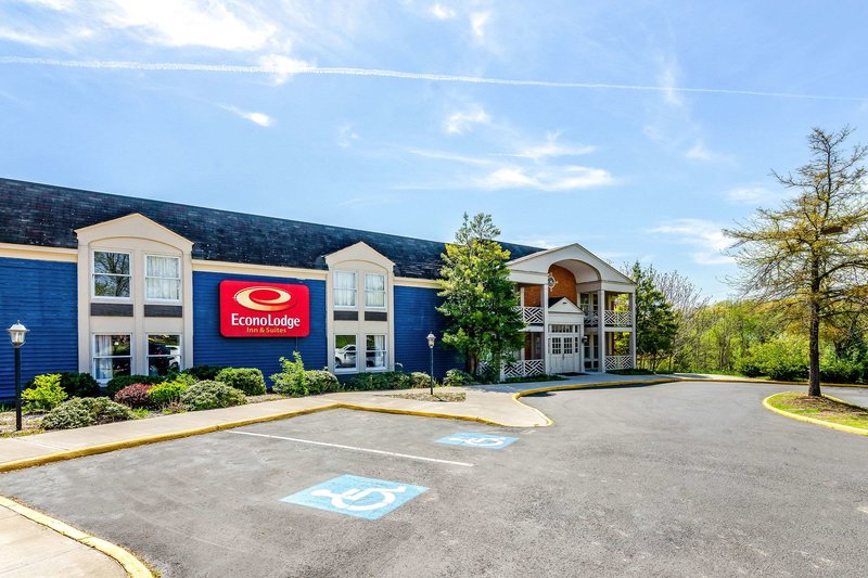 econo lodge inn and suites radford blacksburg area