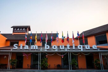 Siam Boutique,Buri Ram>>Ban Bu Lamduan,2.5 star