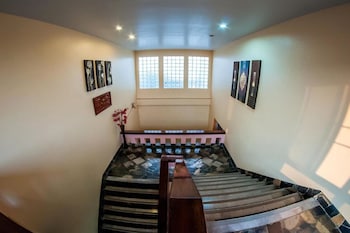Siam Boutique,Buri Ram>>Ban Bu Lamduan,2.5 star