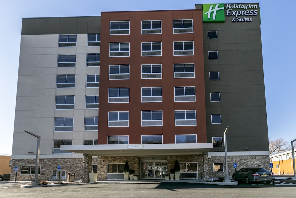 holiday inn express and suites jersey city north hoboken