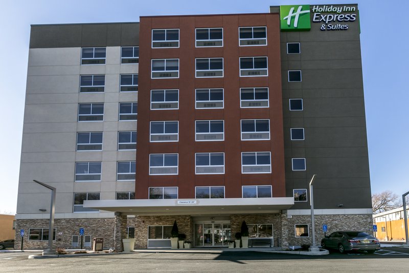 holiday inn express and suites jersey city north hoboken