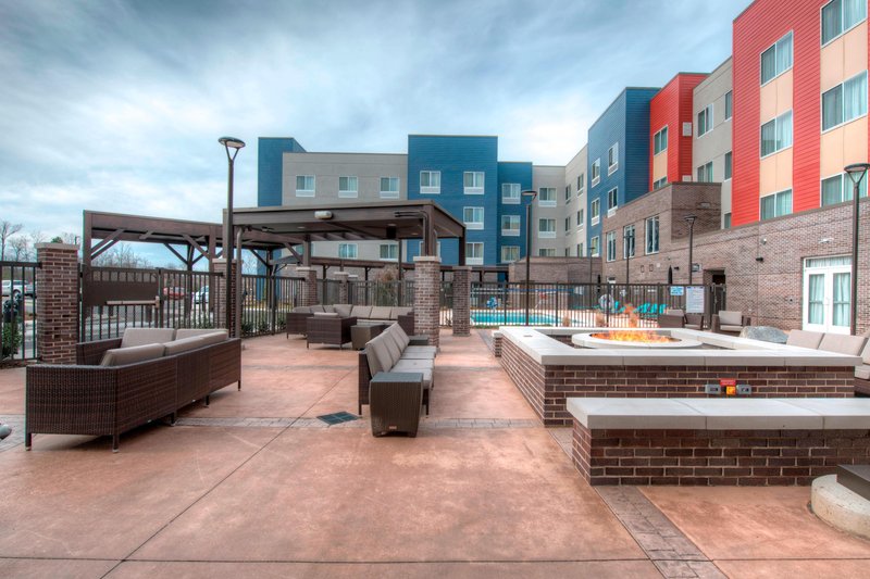 Fairfield Inn And Suites By Marriott Charlotte Airport,Mecklenburg County>>Charlotte,3 star
