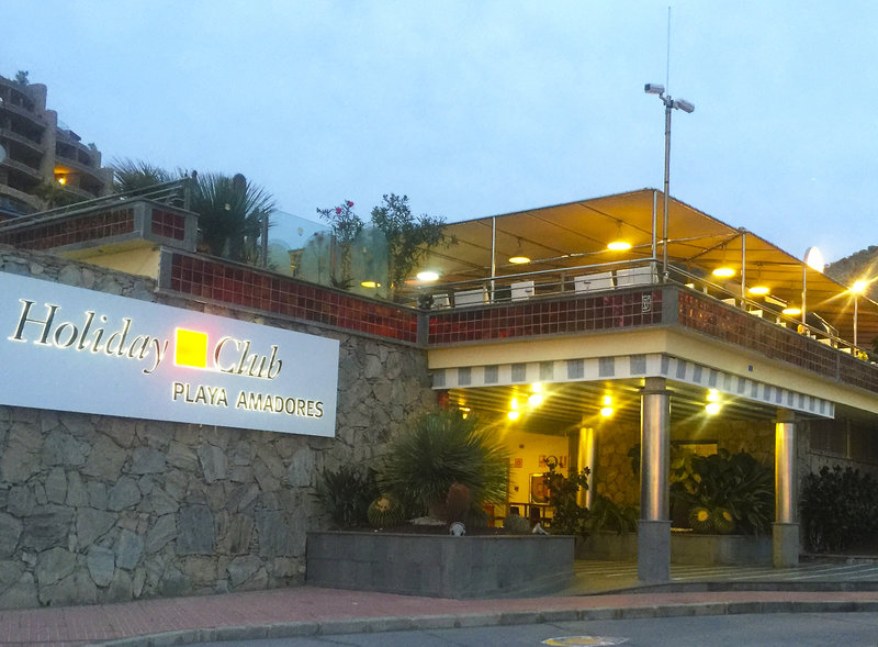 holiday club playa amadores