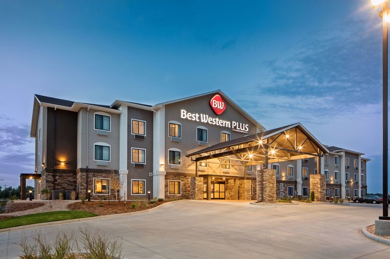 Best Western Plus Overland Inn