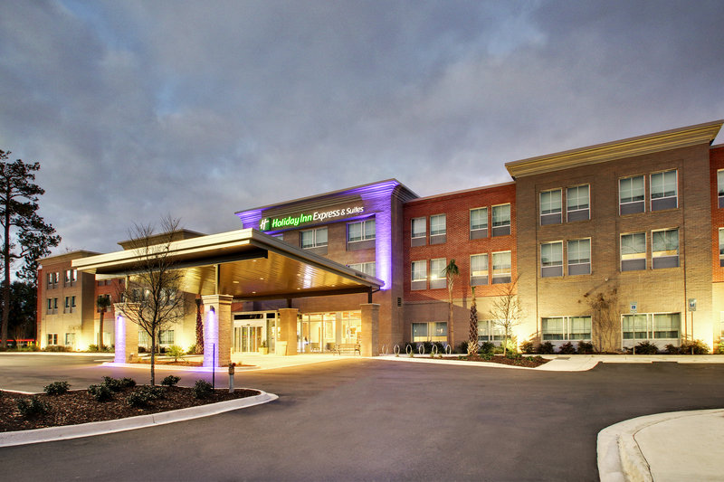 holiday inn express and suites charleston ne mt pleasant us17