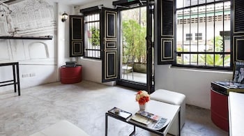 Chino Town Gallery Alley,Kathu>>Ban Lo Long,2.5 star