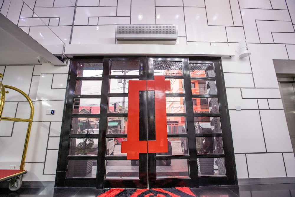 Luks Lofts Hotel & Residences,Batangas City>>Batangas,5 star