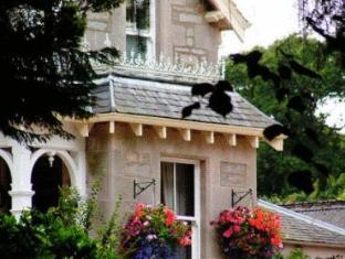 Craigmhor Lodge & Courtyard