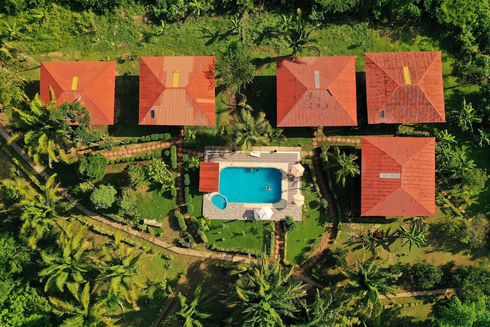 Monte Amazonico Lodge,Tambopata>>Puerto Maldonado,2.5 star