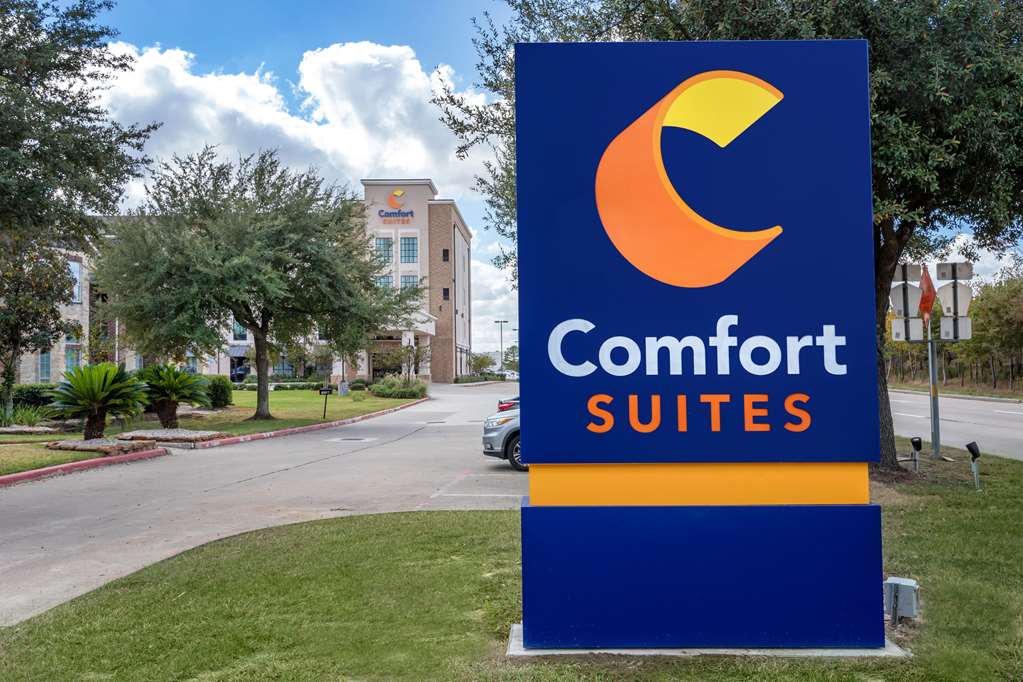 Comfort Suites Near Sam Houston Race Park,Downtown Houston>>Dallas,3 star