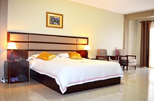 Hillside Plaza Hotel,Central Region>>Kampala,3 star