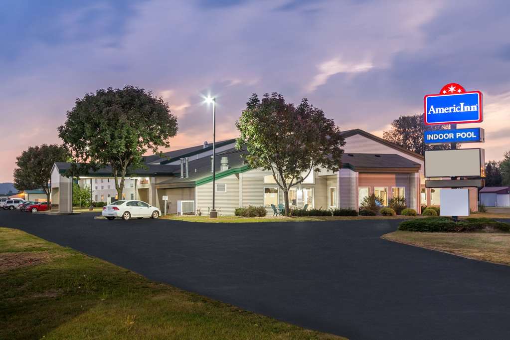 Americinn By Wyndham Boscobel,Dodgeville>>Boscobel,2.5 star