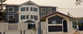 His Royal Vico Hotel,In Awoshie,3 star