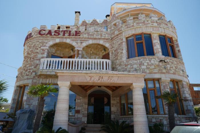 Hotel Castle,Ksamil>>Borsh,3 star