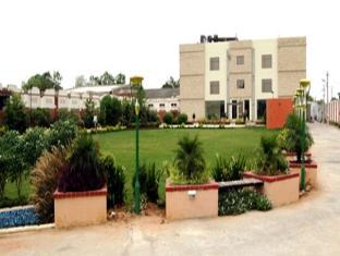 Hotel Radiance,,3 star