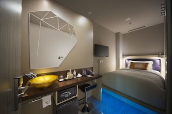 hotel clover 7