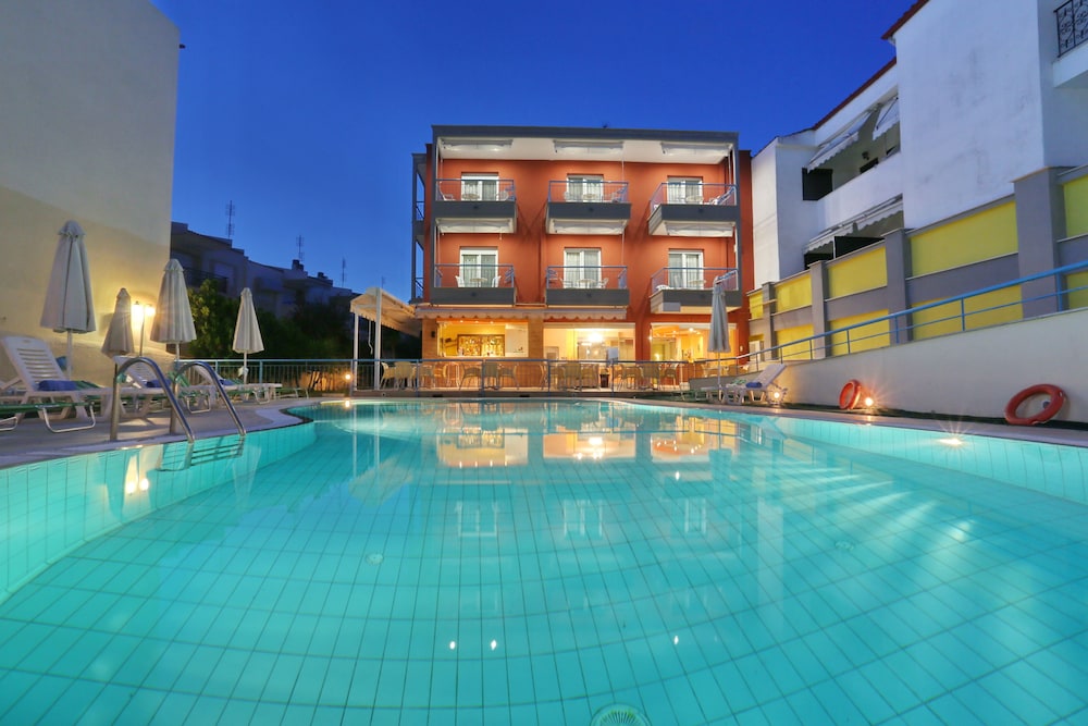 summer dream hotel