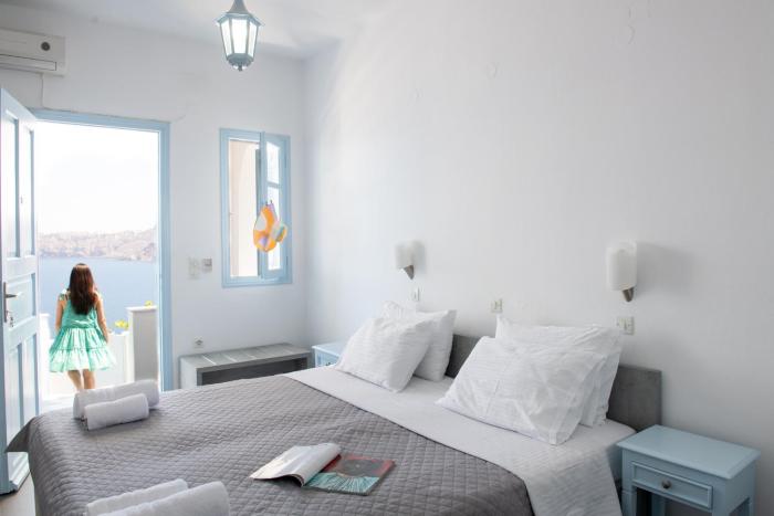 Blu Rooms,,1 star