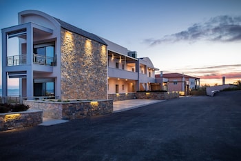 Royalty Suites Loft,Nikiti>>Halkidiki,3 star