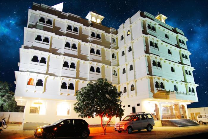 Hotel Riddhi Inn,Bhuwana,4 star