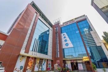 Hotel Airport View,Jhalana Doongri>>Jaipur,3 star