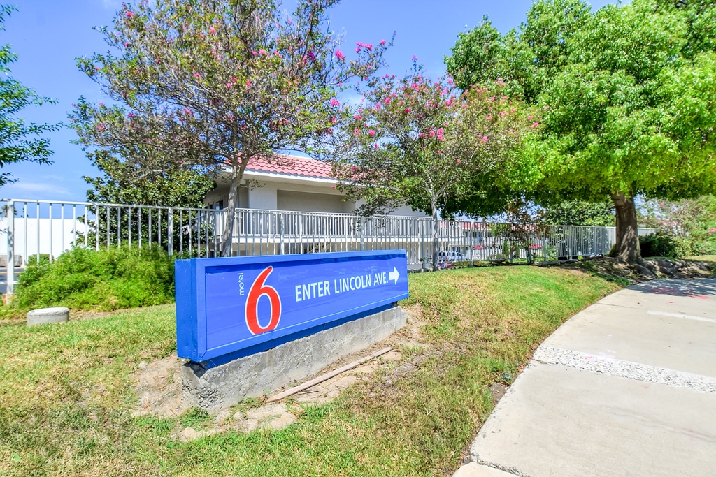 Motel 6 Corona, Ca,Riverside>>Corona,2 star