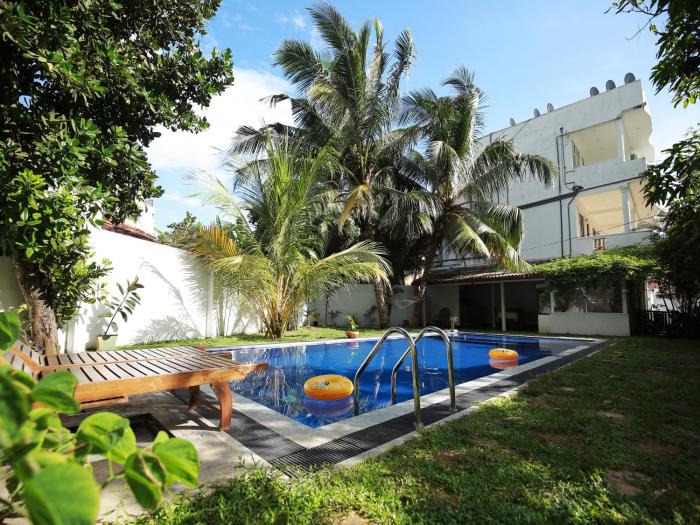 Crystaloceanic,Galle>>Ahangama,3 star