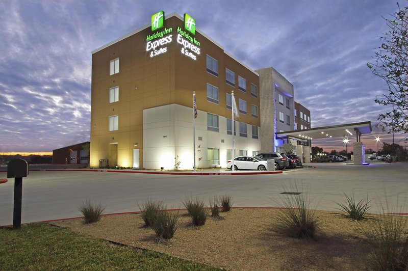 Holiday Inn Exp & Sts Brookshire - Katy Freeway,Katy>>Brookshire,2.5 star