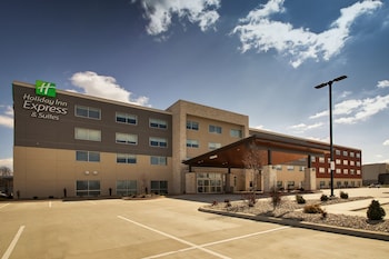 holiday inn express and suites mount vernon by ihg