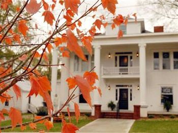 Sparrow Grove Manor,In Monroe,4 star