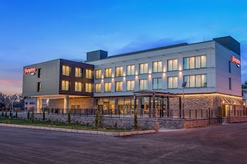 hampton by hilton izmir aliaga