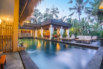 Alam Sembuwuk Resort,Gianyar>>Bali,4 star
