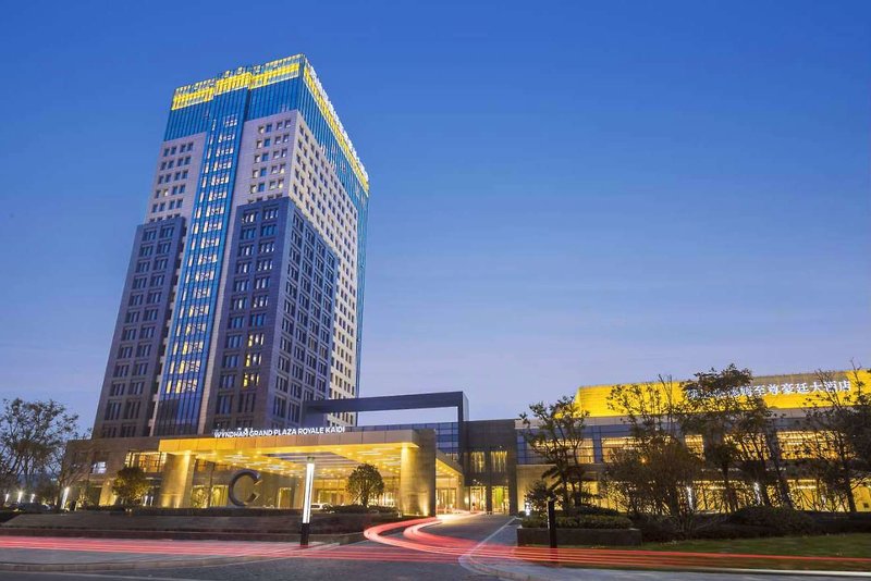wyndham grand plaza royale kaidi