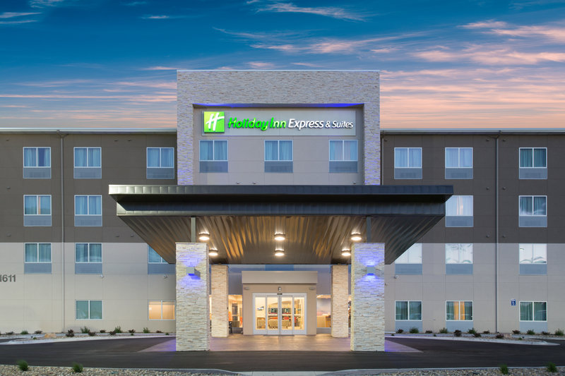 holiday inn exp and sts rapid city rushmore south