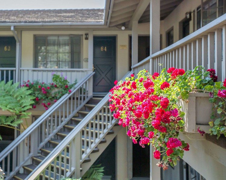 Comfort Inn Carmel By The Sea,Carmel-By-The-Sea>>Carmel,2.5 star