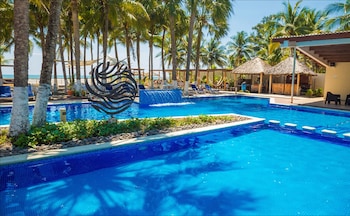 Izalco Hotel & Beach Resort,La Herradura>>El Rosario,4 star