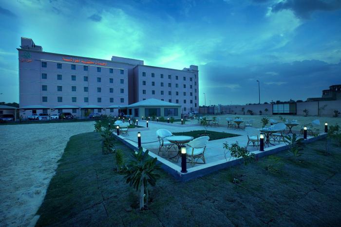 palms lily hotel suites