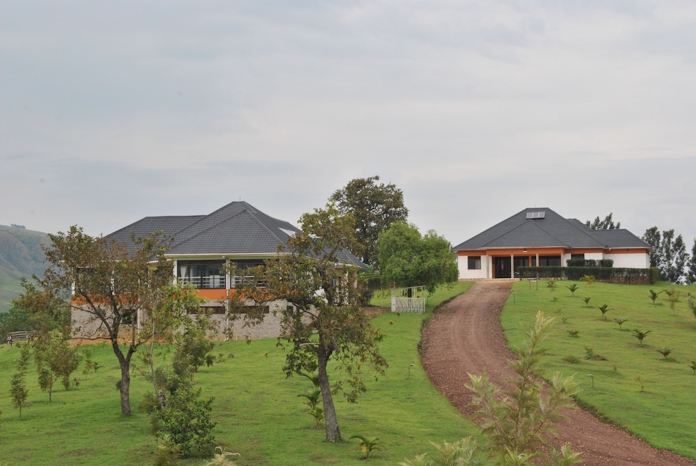 The Crested Crane Bwindi Hotel,Kabale>>Bwindi,3 star