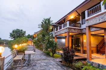 Baanrimnam Resort Trat,Nong Samet>>Bang Phra,3 star