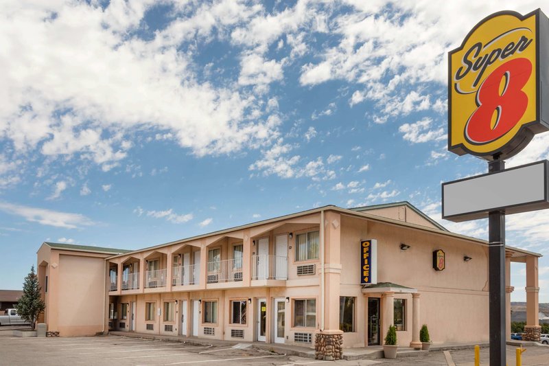 Super 8 By Wyndham Evanston,Wyoming>>Evanston,2 star