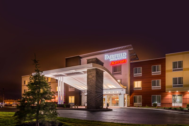 fairfield inn and suites utica