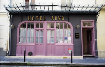 anya hotel