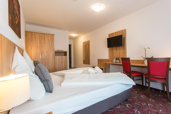 Schafer Boardinghouse,Fuerstenfeldbruck>>Bavaria,3 star