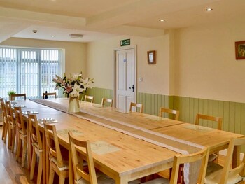 Whitton Lodge,,4 star