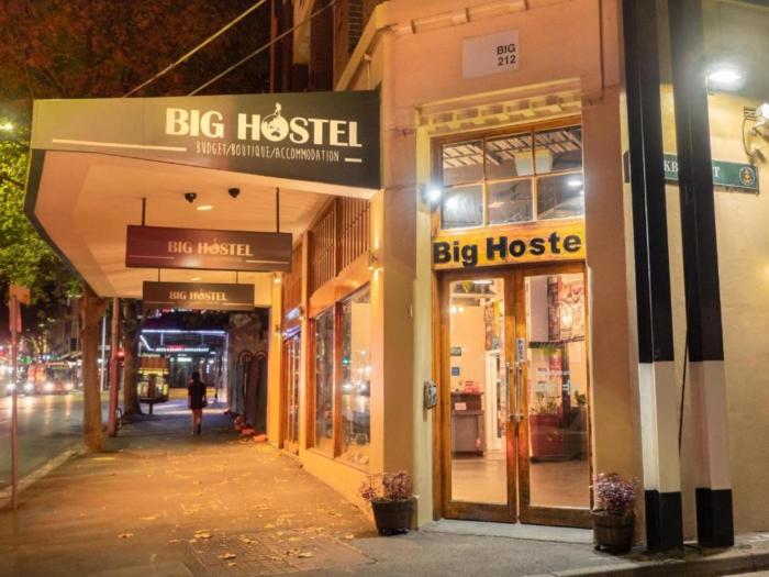big backpackers hostel