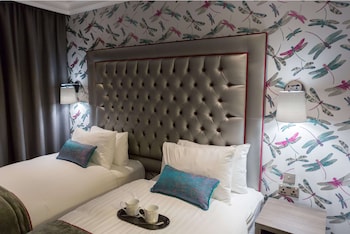 The Beverley Hotel,13 Belgrave Road,4 star