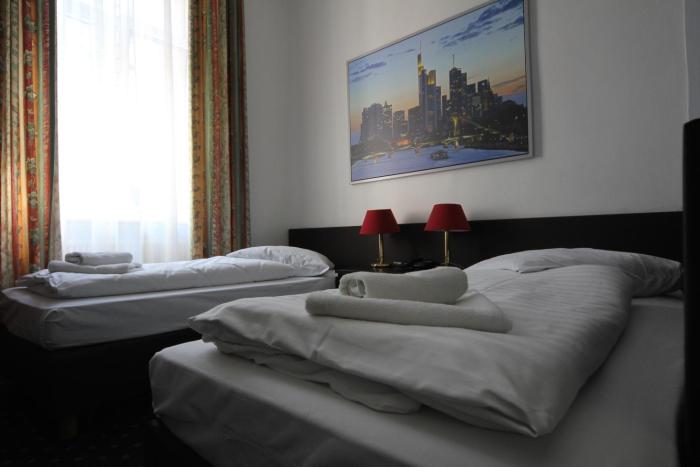 Hotel Carlton,Frankfurt>>Bahnhofsviertel,3 star